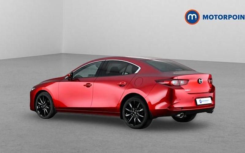 Begagnad Mazda 3 Inclusive 186 HK (136 kW) 2022 Röd Sedan