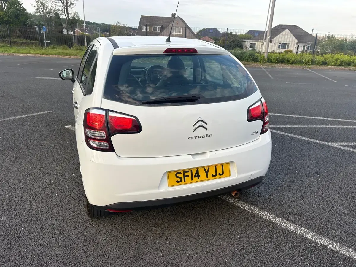 Used Citroën C3 68 HP (50 kW) 2014 White Hatchback