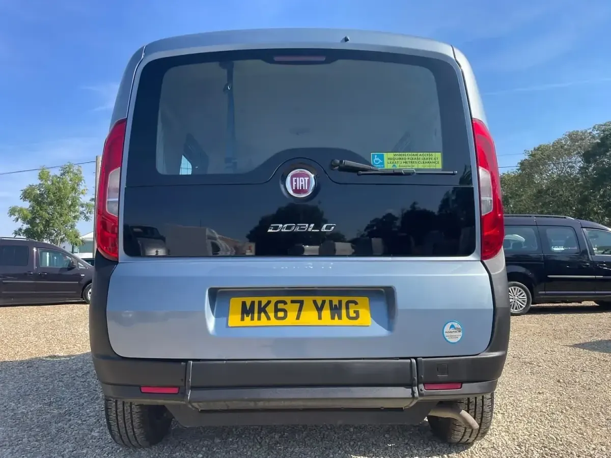 Used Fiat Doblò Pop 2017 Blue MPV