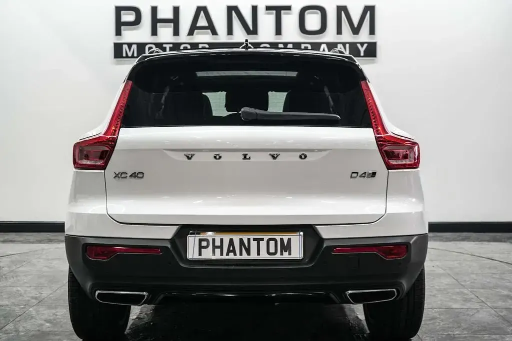 Used Volvo XC40 R-Design 190 HP (139 kW) 2018 White SUV