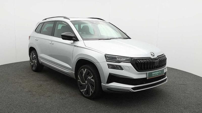 Brilliant silver metallic Used 2023 Skoda Karoq SportLine SUV | £21,990 (Fair price) - Image 1/4