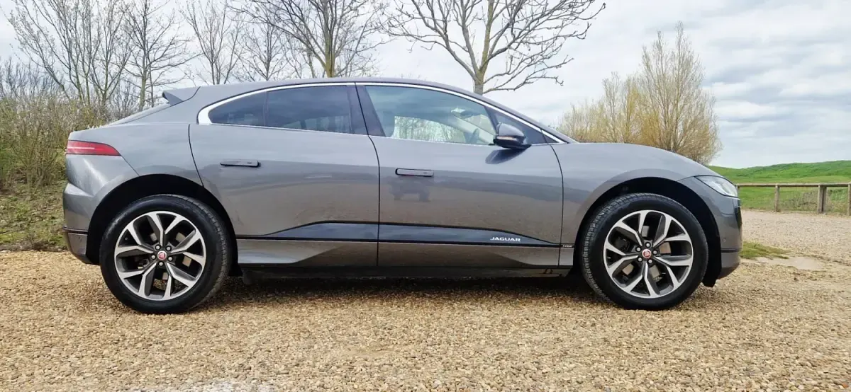Usado Jaguar I-Pace 294 kW (400 CV) 2020 Gris SUV