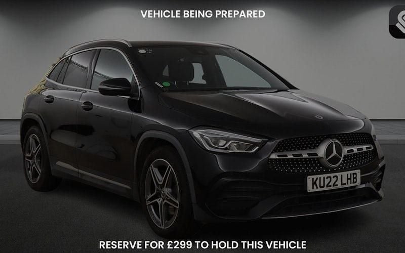 Cosmos black Used 2022 Mercedes GLA200 Executive SUV | £23,700 (Fair price) - Image 1/4