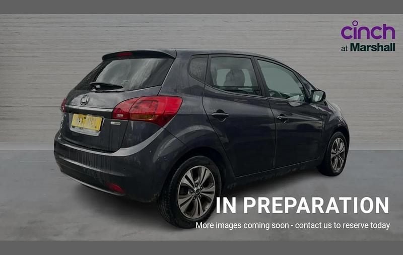 Used Kia Venga 123 HP (90 kW) 2017 Silver Hatchback