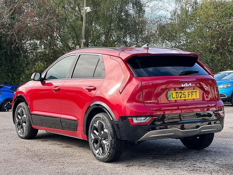 New Kia e-Niro 147 kW (201 HP) 2025 Red SUV