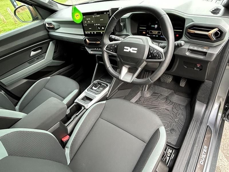Used Dacia Duster Extreme 143 HP (105 kW) 2025 Grey Hatchback