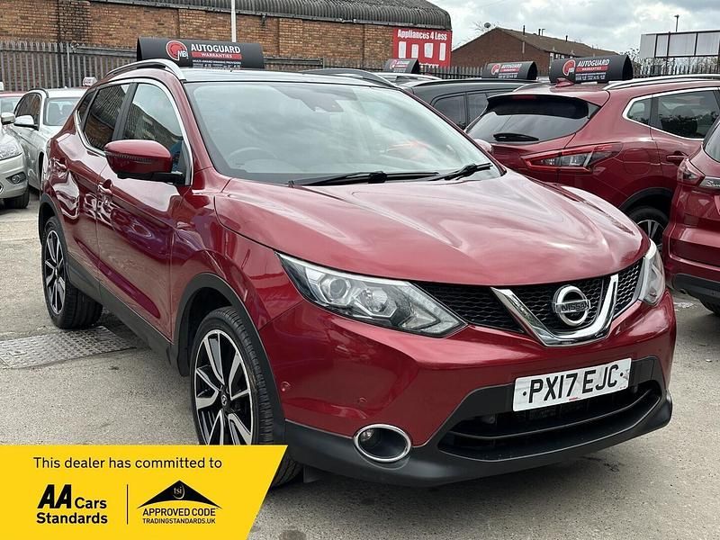 Used Nissan Qashqai Tekna 115 HP (84 kW) 2017 Red SUV
