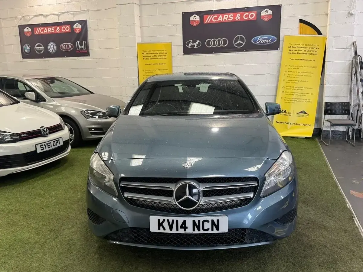 Used Mercedes A180 2014 Blue Hatchback