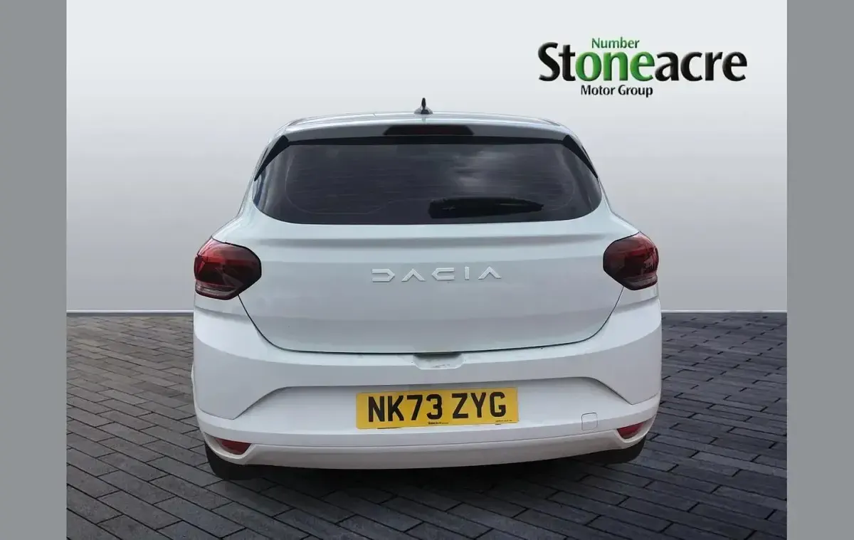 Used Dacia Sandero Essentiel 90 HP (66 kW) 2023 White Hatchback