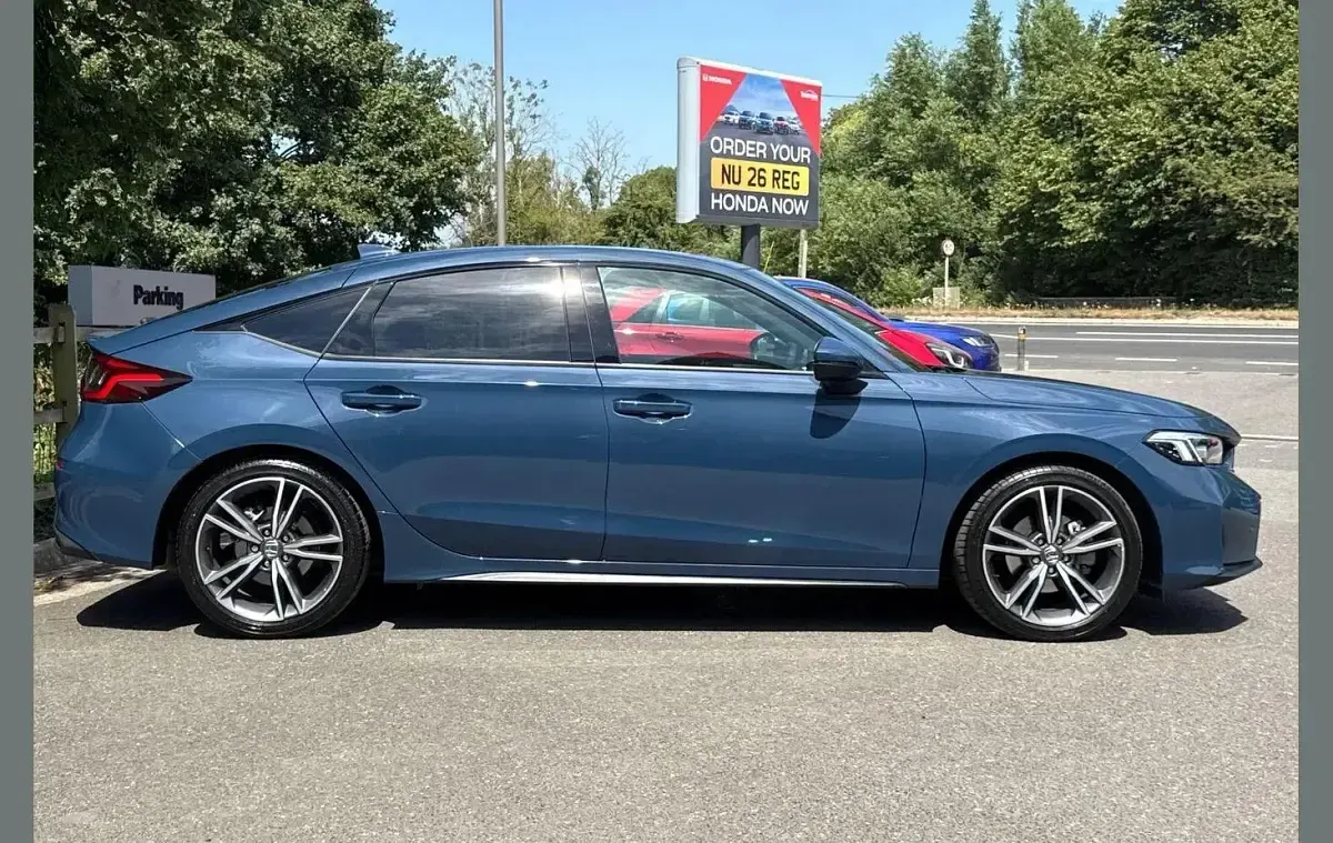 Used Honda Civic Advance 143 HP (105 kW) 2026 Seabed blue Hatchback