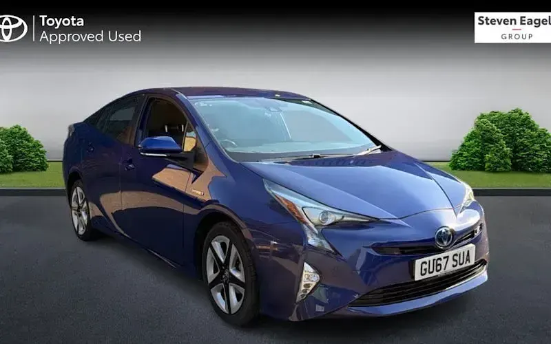 Used Toyota Prius 122 HP (89 kW) 2019 Hatchback