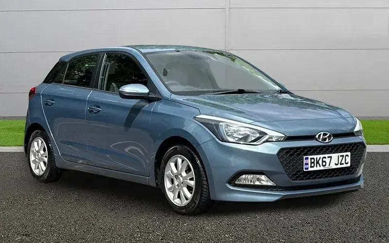 Käytetty Hyundai i20 SE 84 HP (61 kW) 2017 Viistoperä