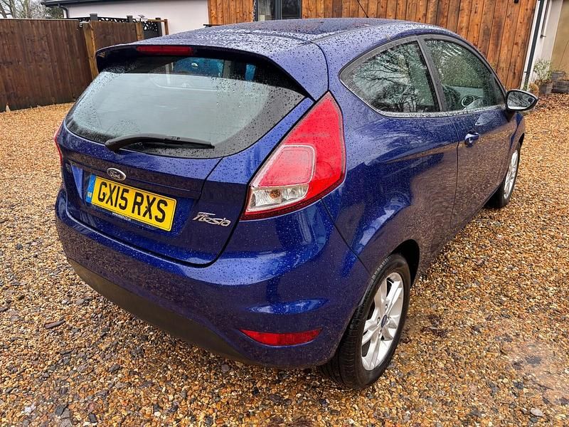 Used Ford Fiesta Zetec 2015 Blue Hatchback