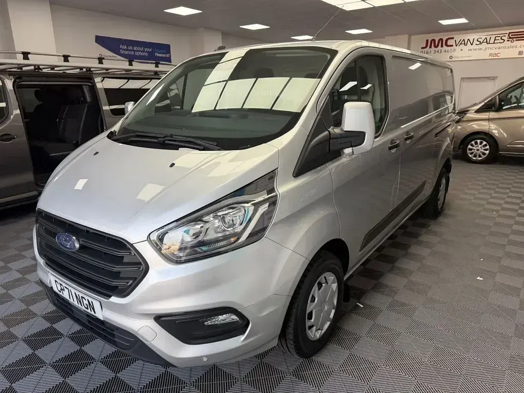 Używany Ford Transit Custom Trend 130 KM (95 kW) 2022 Srebrny Van