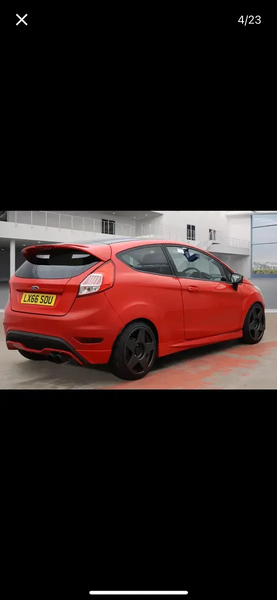 Used Ford Fiesta Zetec 140 HP (102 kW) 2016 Red Hatchback