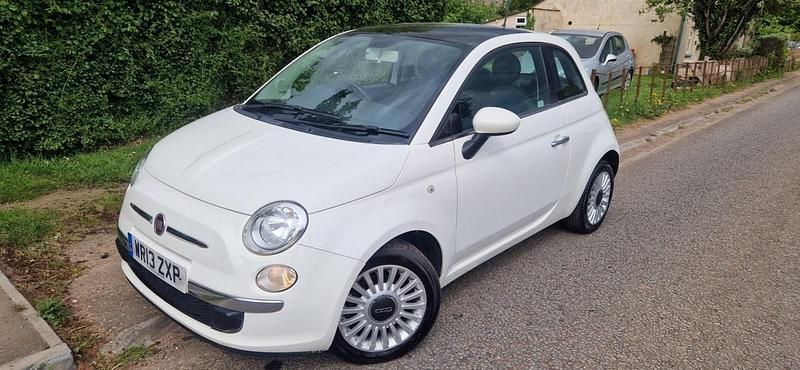 White Used 2013 Fiat 500 Lounge Hatchback | £3,490 (Fair price) - Image 1/4