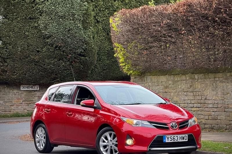 Used Toyota Auris 2013