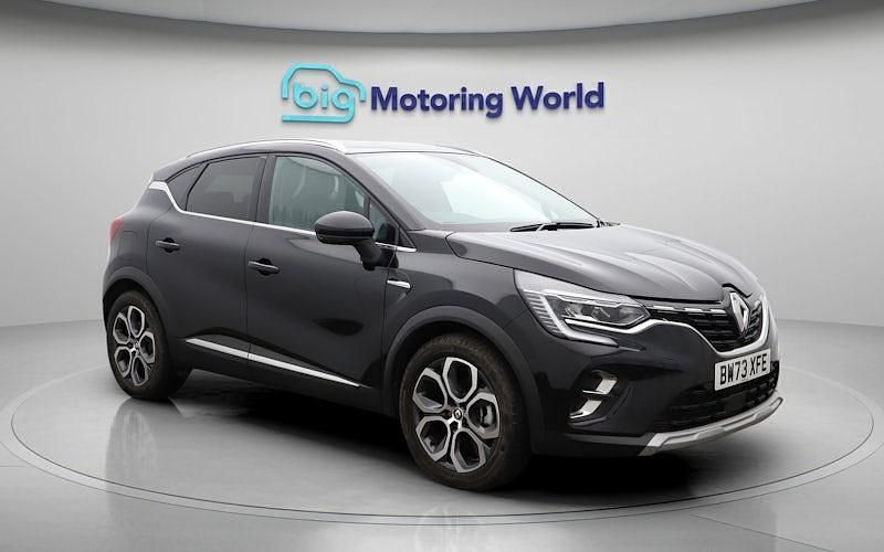 Black Used 2024 Renault Captur Techno SUV | £17,600 (Fair price) - Image 1/4