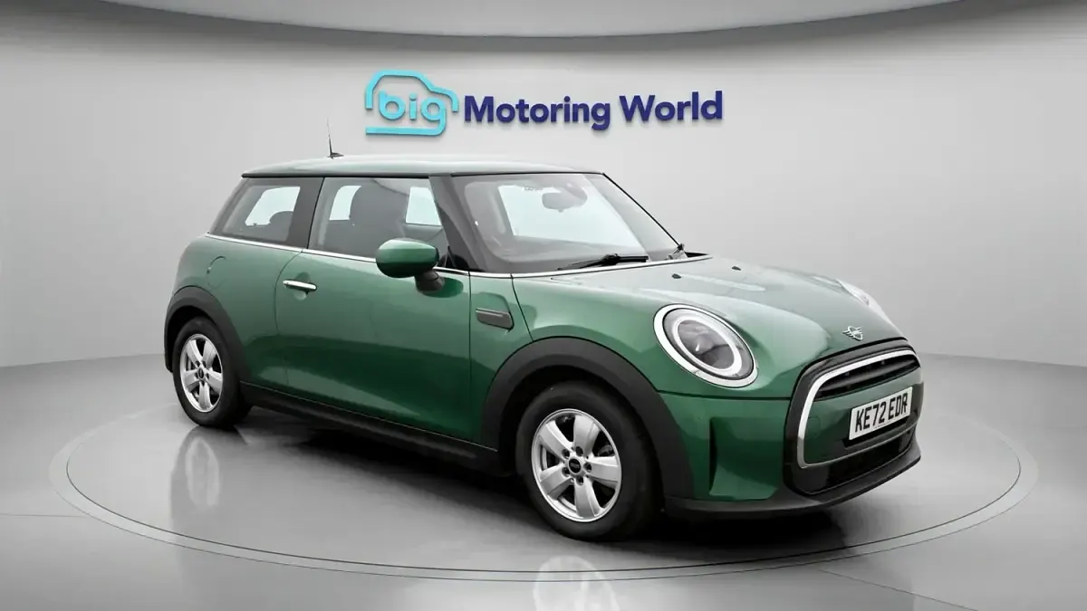 Used Mini Cooper Classic 136 HP (100 kW) 2022 Hatchback