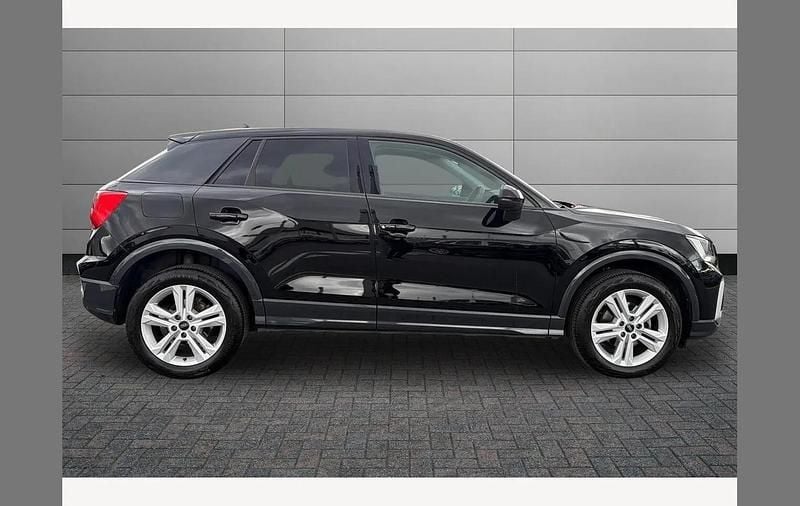 Używany Audi Q2 Sport 150 KM (110 kW) 2022 Czarny SUV