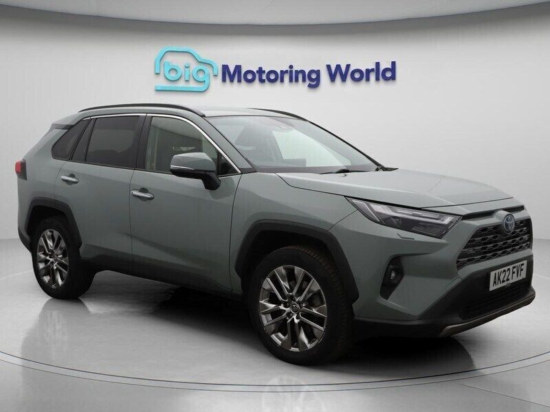 Green Used 2022 Toyota RAV4 Hybrid SUV | £26,800 (Good price) - Image 1/4