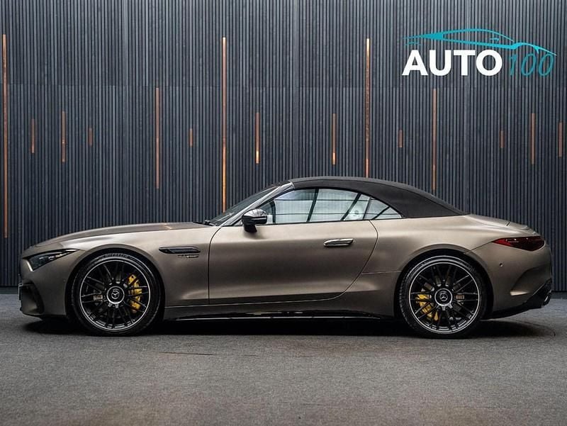 Begagnad Mercedes SL63 AMG Premium Plus 2023 Grå Cab