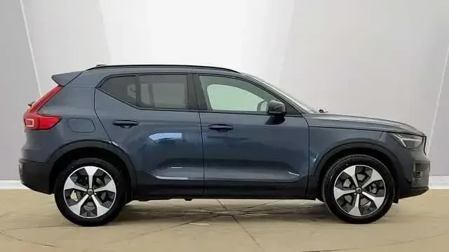 Used Volvo XC40 Plus 194 HP (142 kW) 2026 SUV
