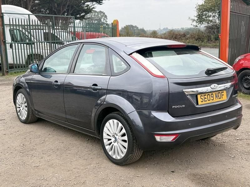 Used Ford Focus Titanium 2009 Grey Hatchback