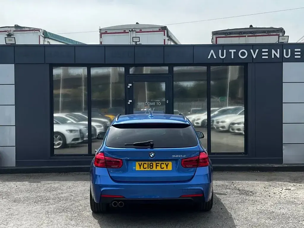 Used BMW 320 M Sport 190 HP (139 kW) 2018 Blue Estate