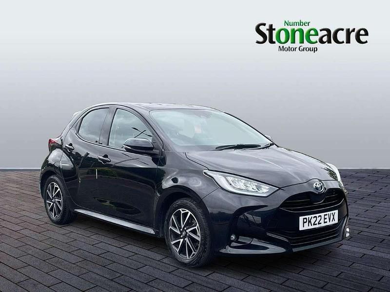 Black Used 2022 Toyota Yaris Hybrid Design Hatchback | £16,495 (Fair price) - Image 1/4