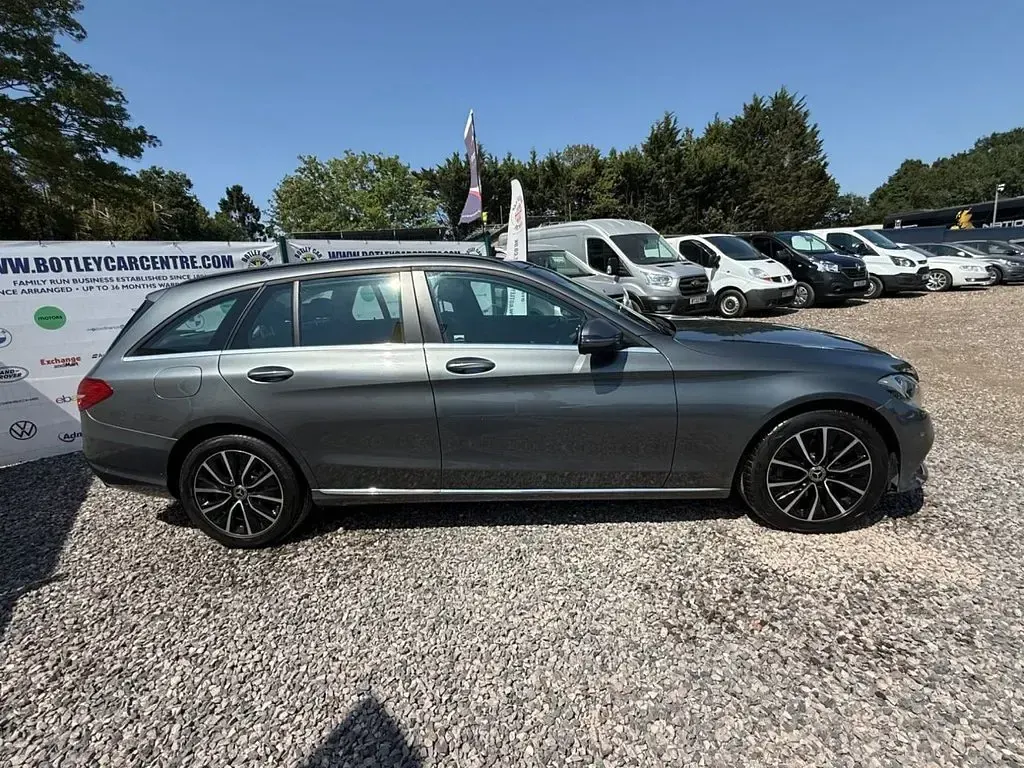 Used Mercedes C220 SE 194 HP (142 kW) 2019 Grey Estate