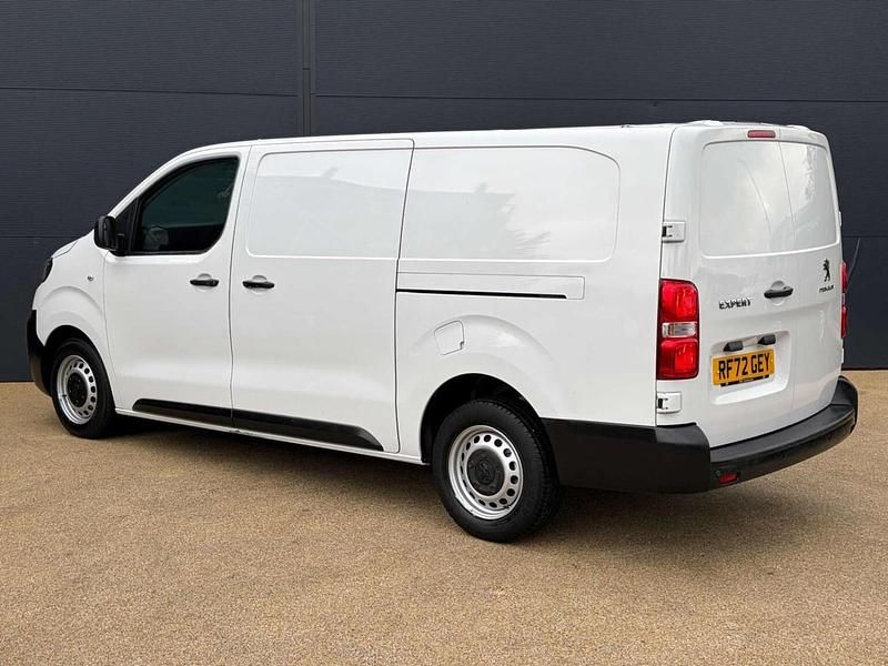 Second-hand Peugeot Expert Premium 2022 Alb Van