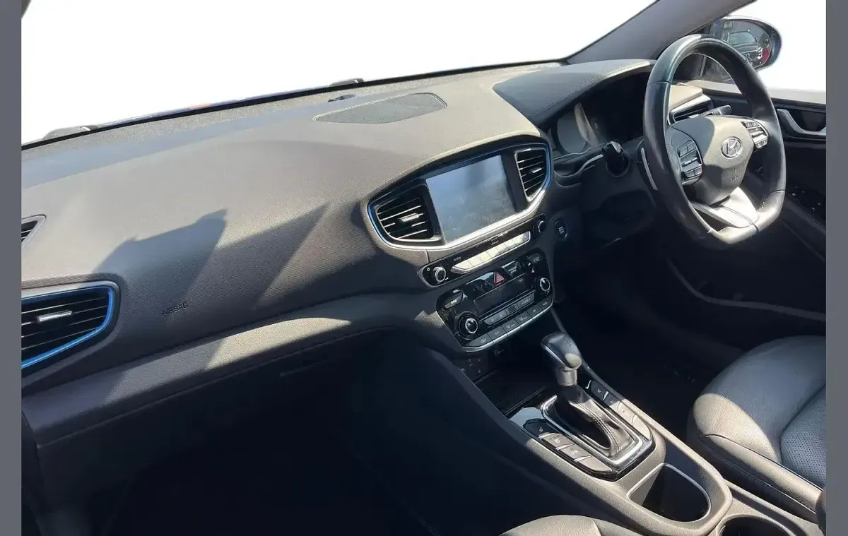 Used Hyundai Ioniq Premium SE 141 HP (103 kW) 2018 Blue Hatchback