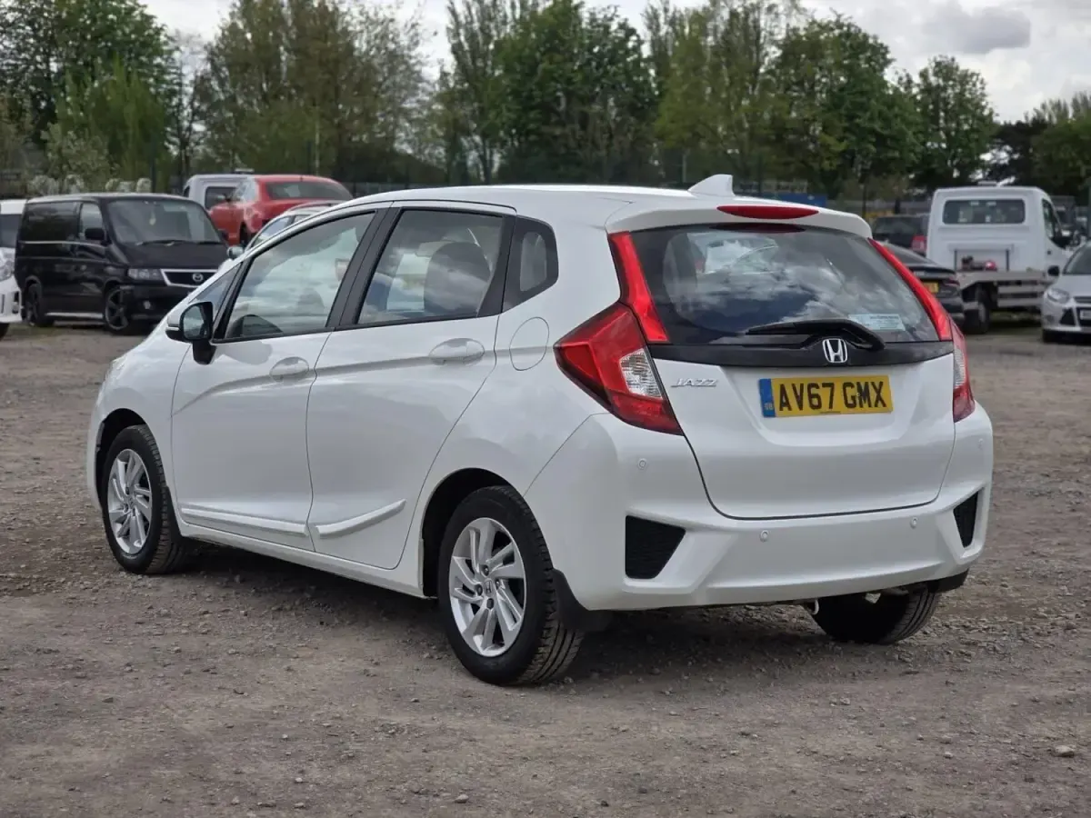 Begagnad Honda Jazz SE 102 HK (75 kW) 2017 Vit Halvkombi