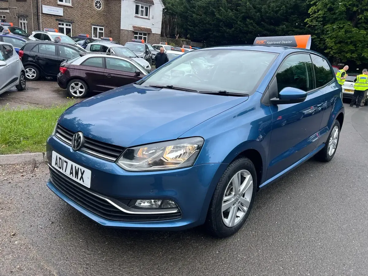 Used VW Polo Edition 75 HP (55 kW) 2017 Blue Hatchback
