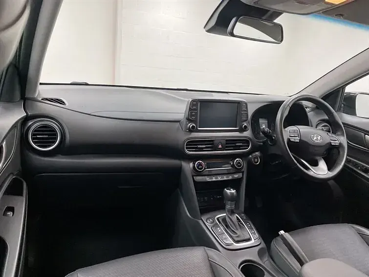 Used Hyundai Kona Premium 177 HP (130 kW) 2019 Silver SUV