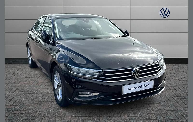 Used VW Passat SE 150 HP (110 kW) 2021 Black Sedan