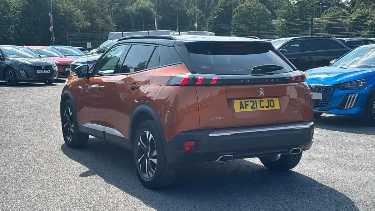 Used Peugeot 2008 GT 129 HP (94 kW) 2021 Orange SUV