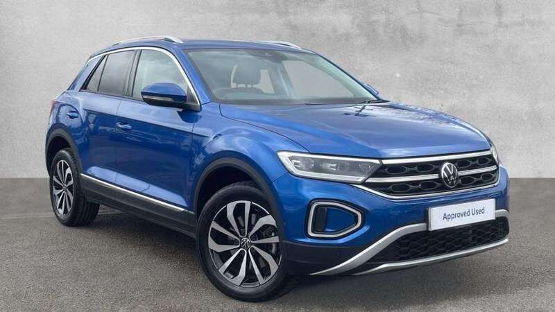 Blue Used 2023 VW T-Roc Style SUV | £24,000 (Fair price) - Image 1/4