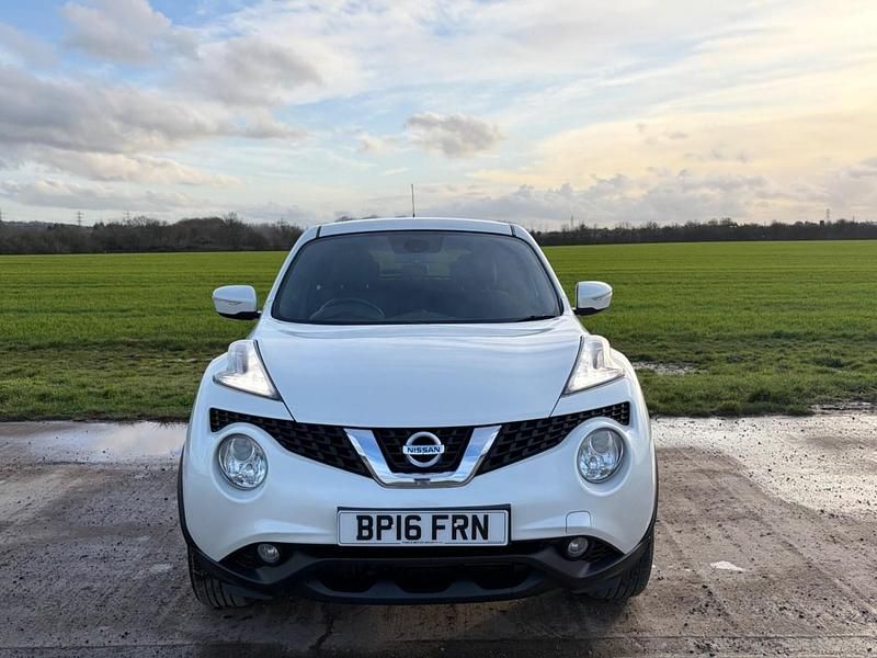 Used Nissan Juke N-Connecta 110 HP (80 kW) 2016 White SUV