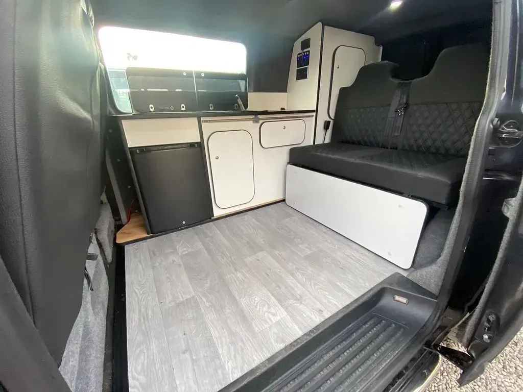 Used VW Transporter 130 HP (95 kW) 2006 Black Van