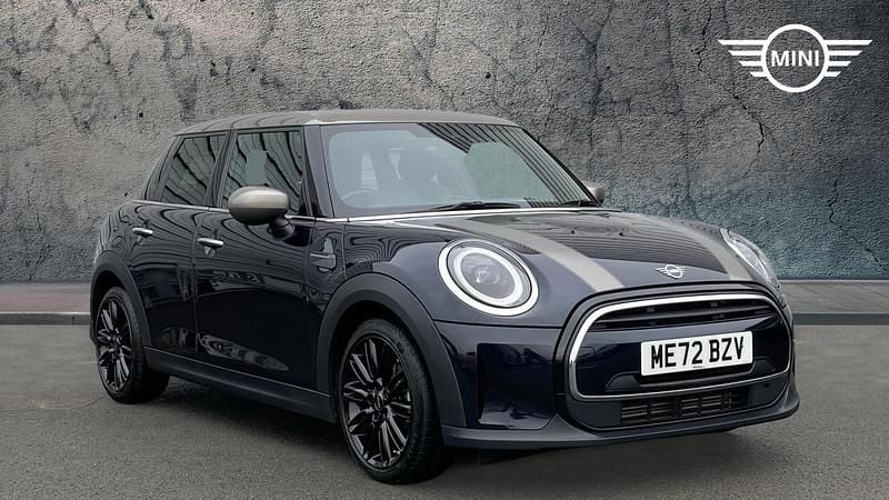 Black Used 2023 Mini Cooper Exclusive Hatchback | £20,749 (Good price) - Image 1/4