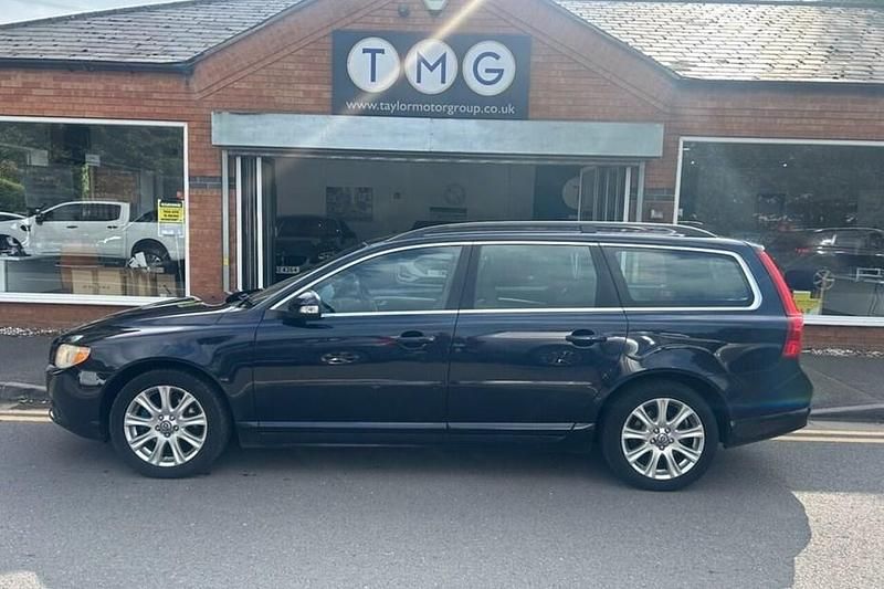 Blue Used 2010 Volvo V70 SE Estate | £4,495 (Fair price) - Image 1/1