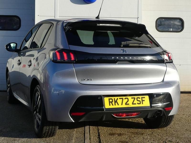 Used Peugeot 208 Allure+ 99 HP (72 kW) 2022 Grey Hatchback