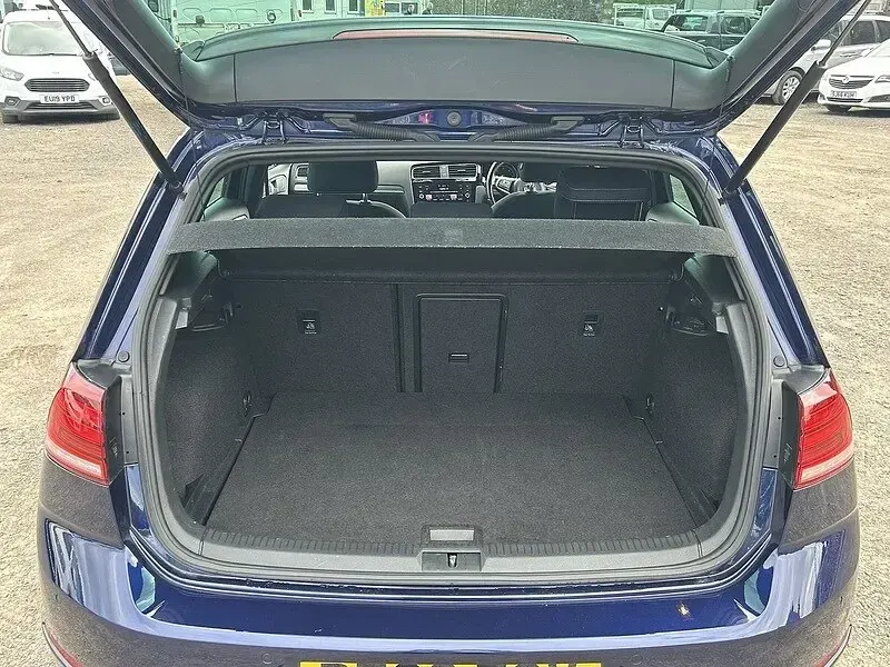 Used VW Golf VII R-line Edition 150 HP (110 kW) 2020 Blue Hatchback