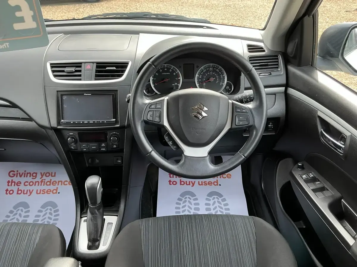 Used Suzuki Swift SZ4 94 HP (69 kW) 2014 White Hatchback