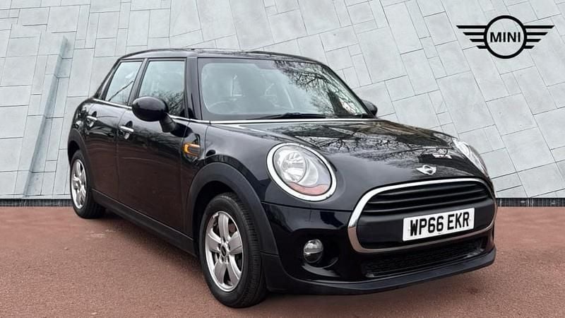 Used Mini ONE Hatch 101 HP (74 kW) 2016 Black Hatchback