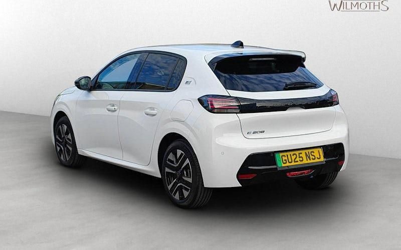New Peugeot e-208 Allure 100 kW (137 HP) 2025 Hatchback