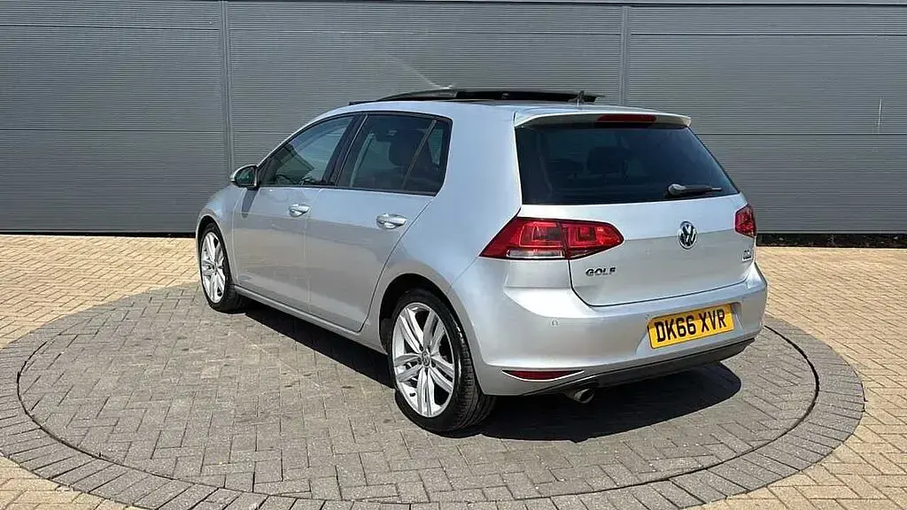 Used VW Golf VII 110 HP (80 kW) 2016