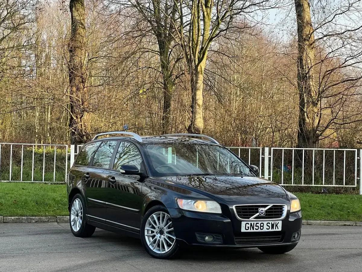 Used Volvo V50 SE 2009 Black Estate